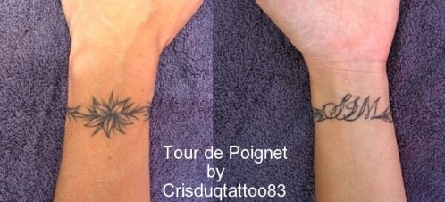tatouage fleur et initiale