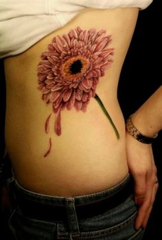 tatouage fleur gerbera