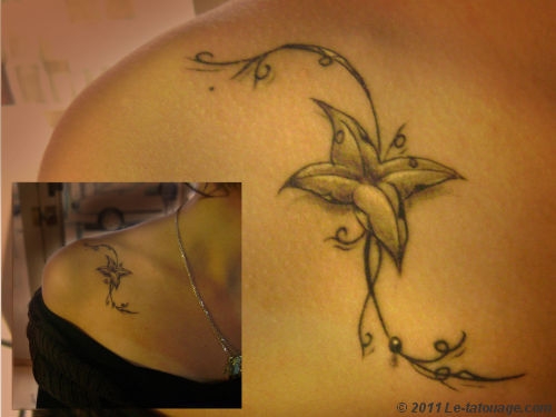 tatouage fleur gothique