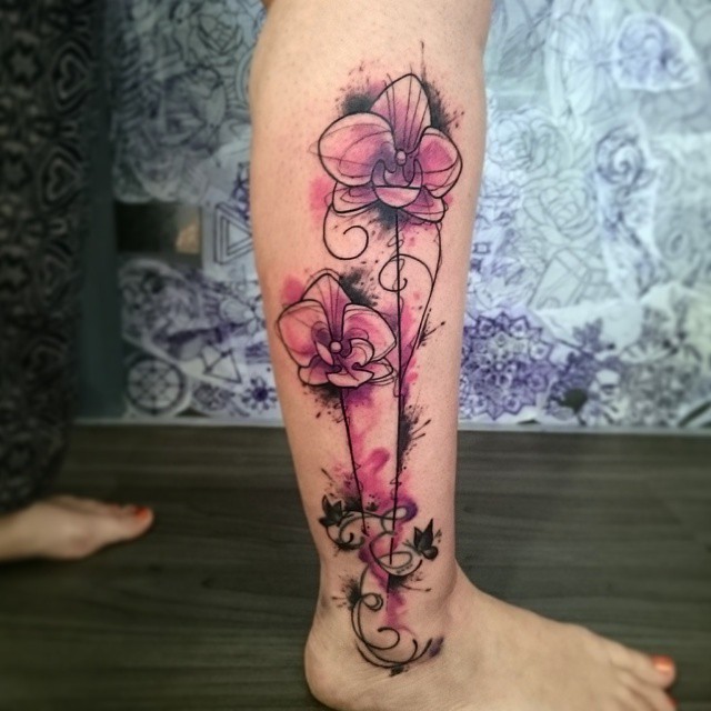 tatouage fleur graphique