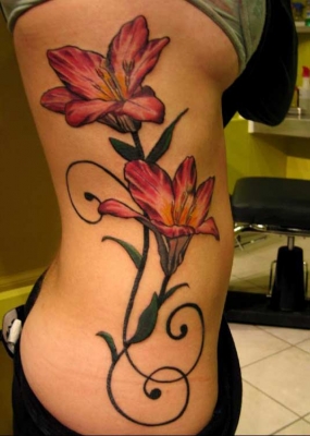 tatouage fleur hawai