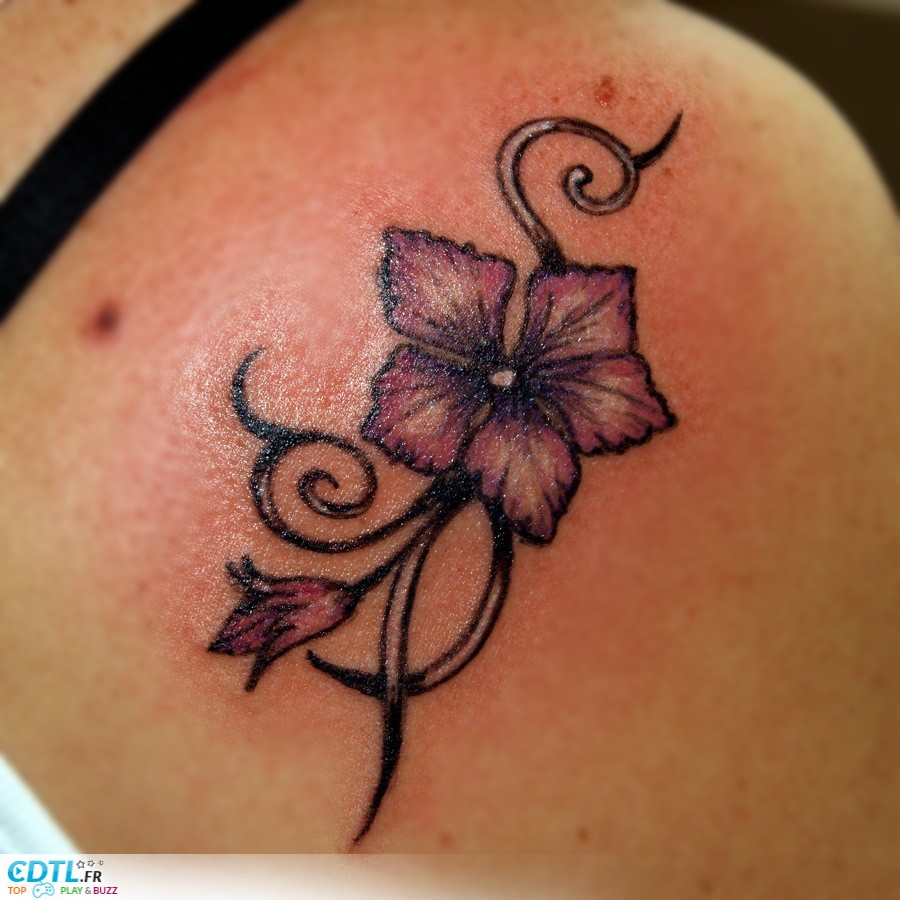 tatouage fleur image