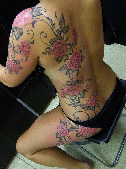 tatouage fleur jambe