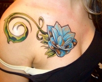 tatouage fleur lotus bleu