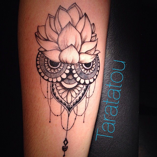 tatouage fleur mandala