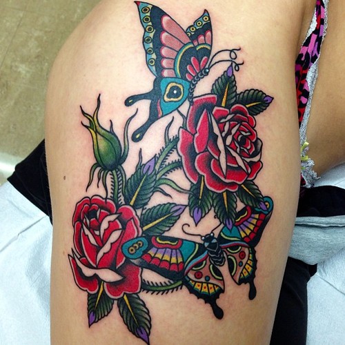 tatouage fleur new school
