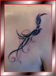 tatouage fleur oiseau du paradis