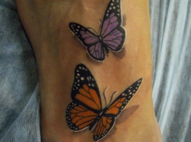 tatouage fleur relief