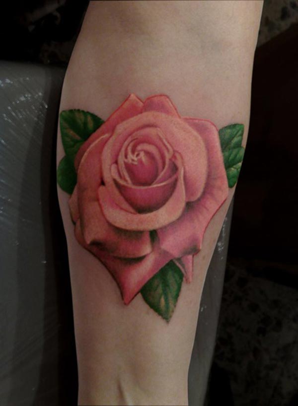 tatouage fleur rose