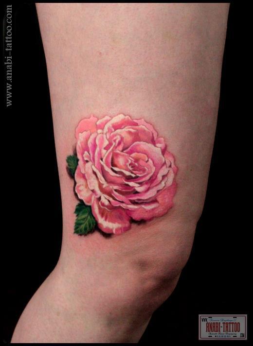 tatouage fleur rose