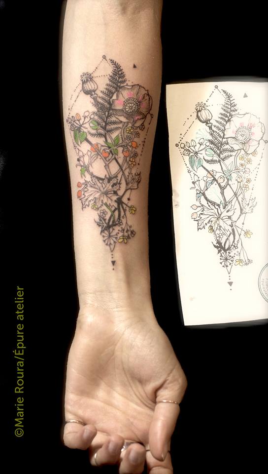 tatouage fleur sauvage