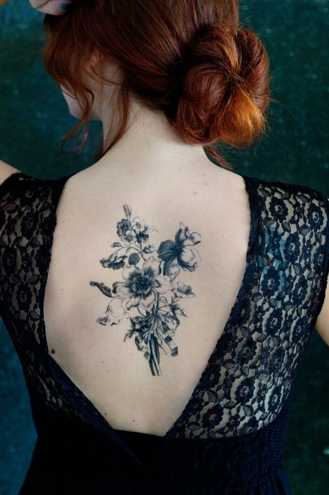 tatouage fleur sauvage