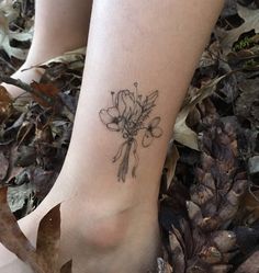 tatouage fleur sauvage