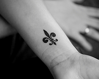 tatouage fleur symbole