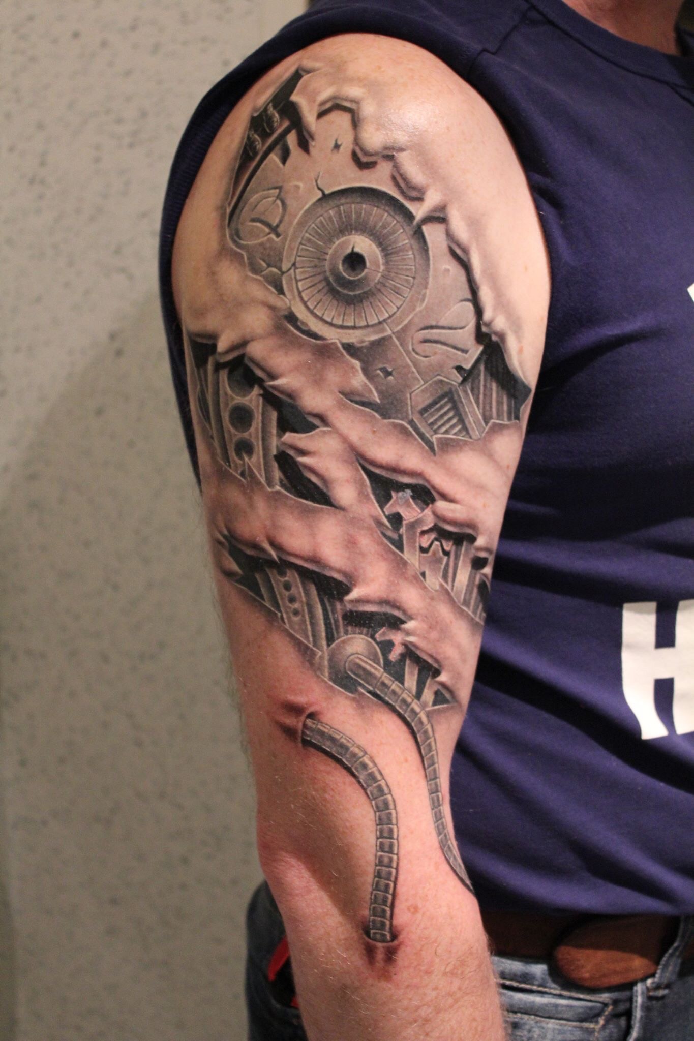 tatouage gothique bras