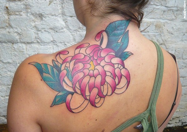 tatouage grosse fleur