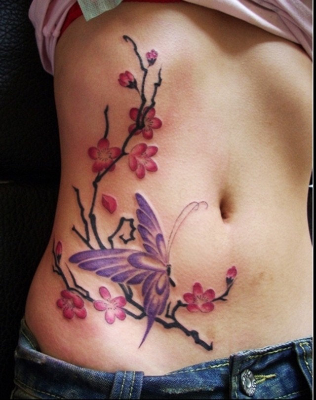 tatouage grosse fleur