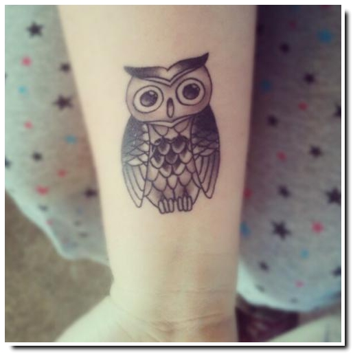 tatouage hibou femme