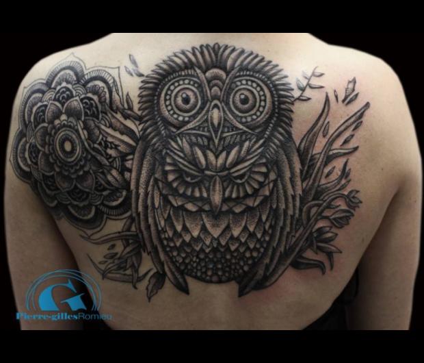 tatouage hiboux dos
