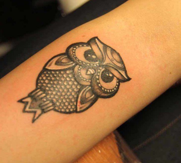 tatouage hiboux femme