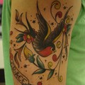 tatouage hirondelle et cerise