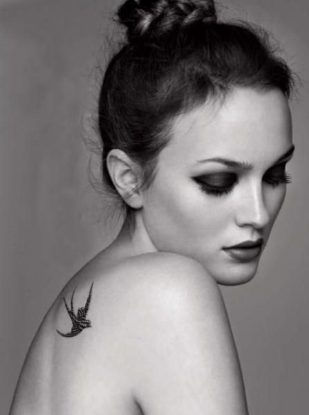 tatouage hirondelle leighton meester