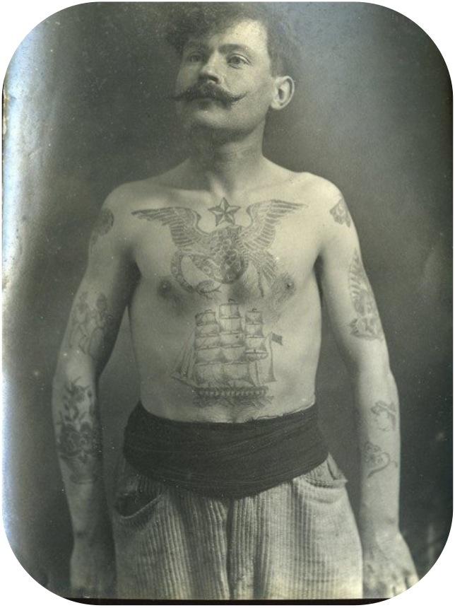 tatouage hirondelle marin