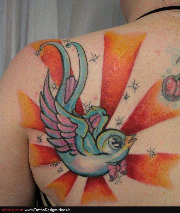 tatouage hirondelle new school