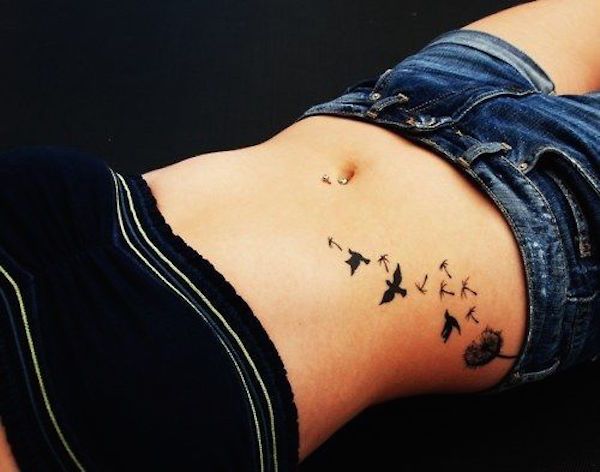 tatouage hirondelle pissenlit
