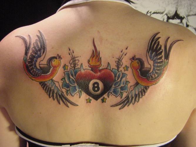 tatouage hirondelle rockabilly