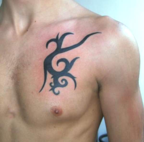 tatouage homme discret tribal