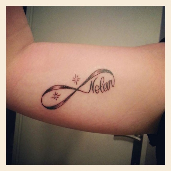 tatouage infini avant bras