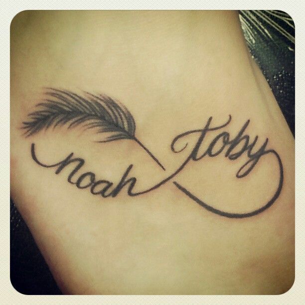 tatouage infini avec prenom