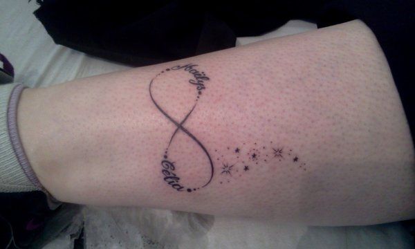 tatouage infini et prenom
