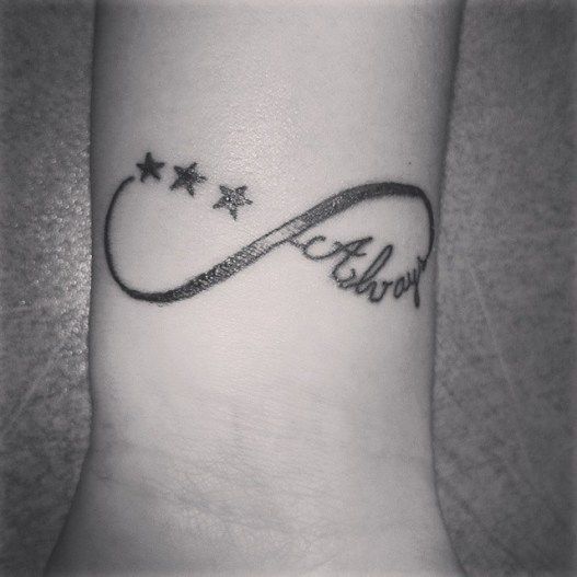 tatouage infini etoile