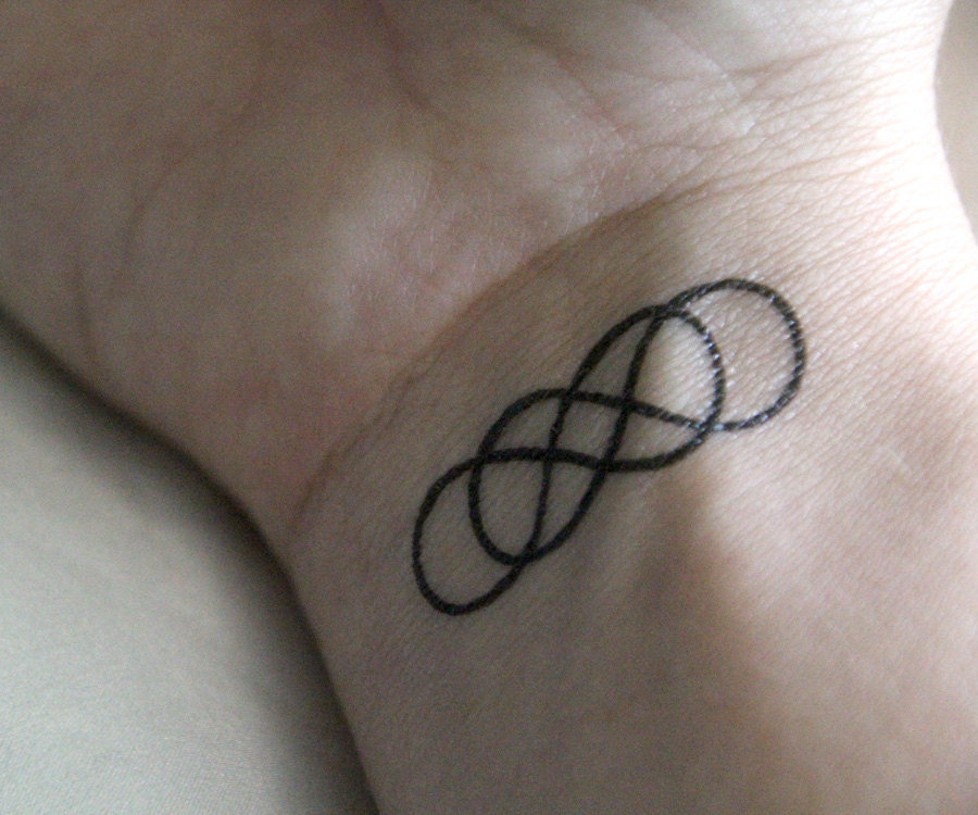tatouage infini revenge