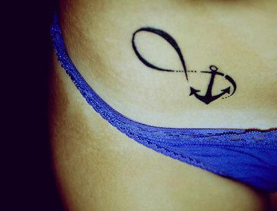 tatouage infini ventre