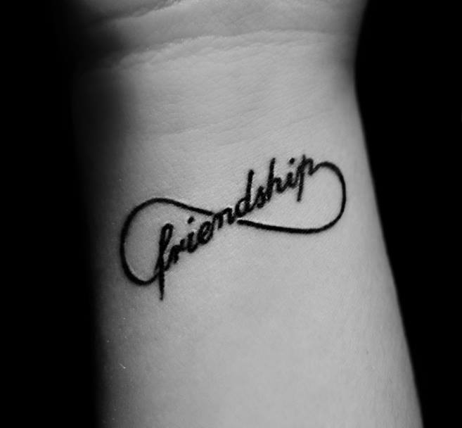 tatouage infinity friends