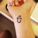 tatouage initiale a et c