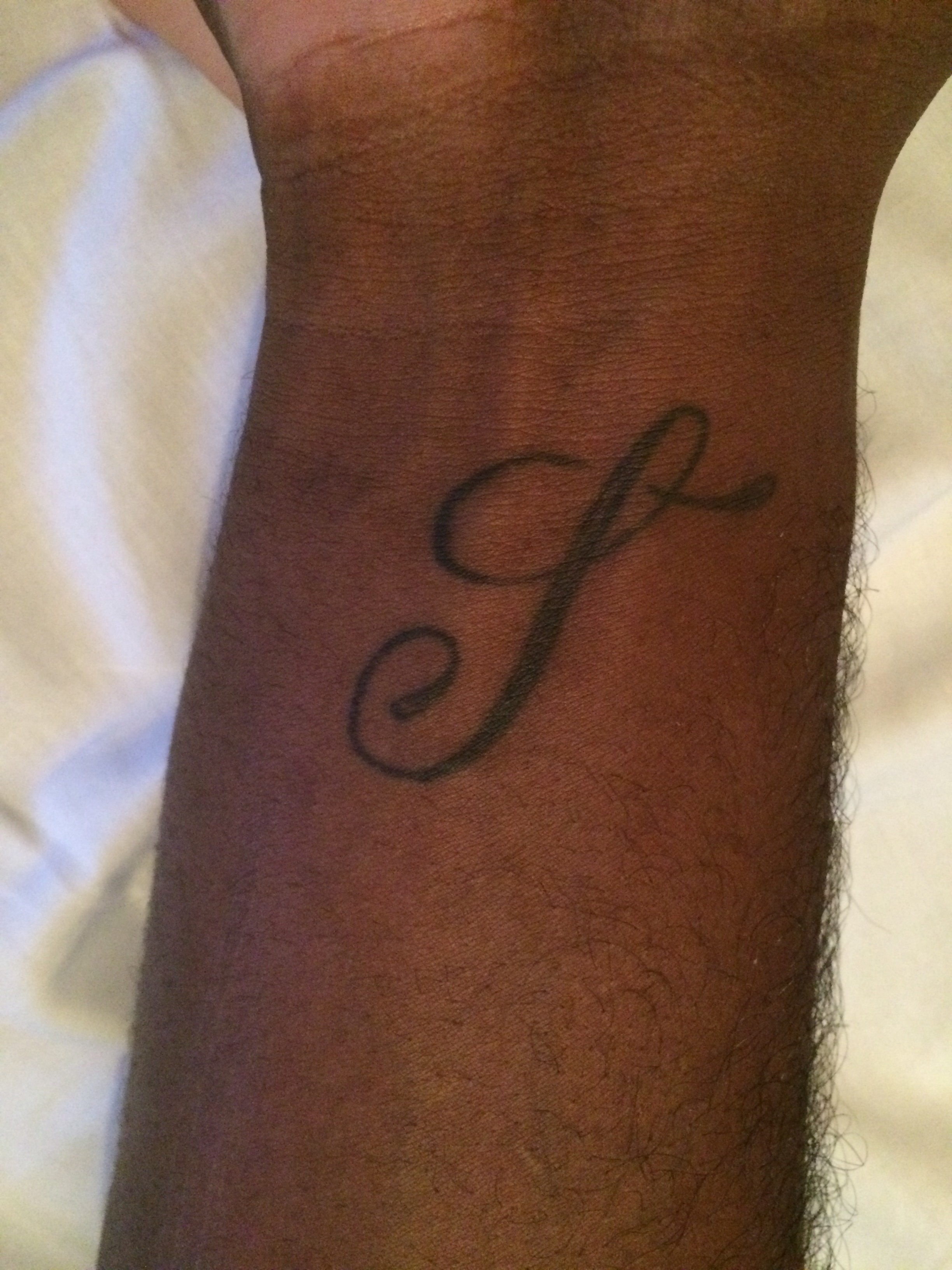 tatouage initiale c f