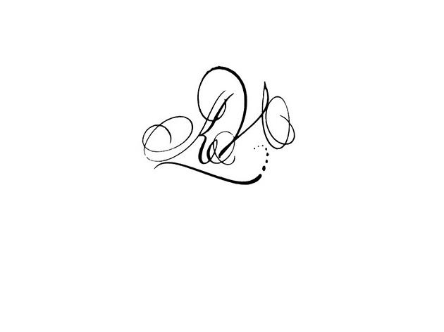 tatouage initiale ecriture