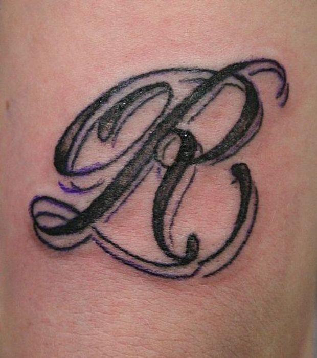 tatouage initiale l et r