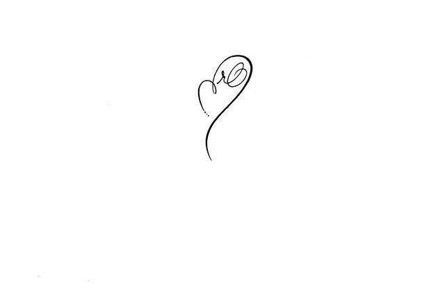 tatouage initiale r