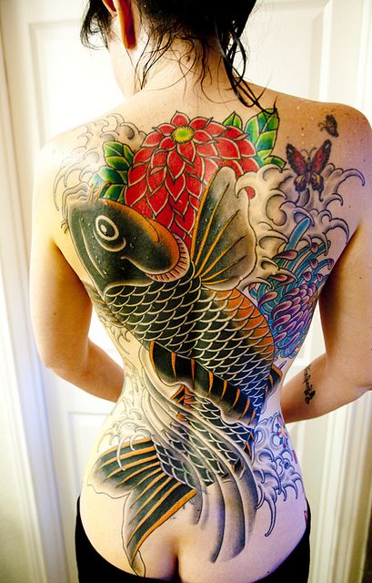 tatouage japonais femme dos