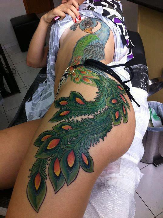 tatouage japonais hanche