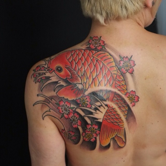 tatouage japonais omoplate