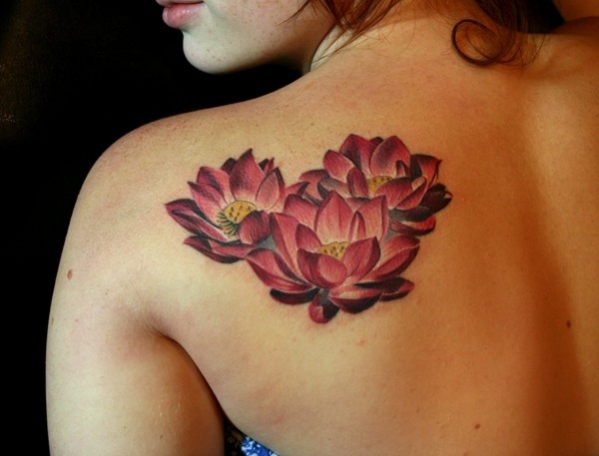tatouage japonais omoplate