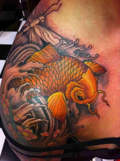 tatouage japonais poisson