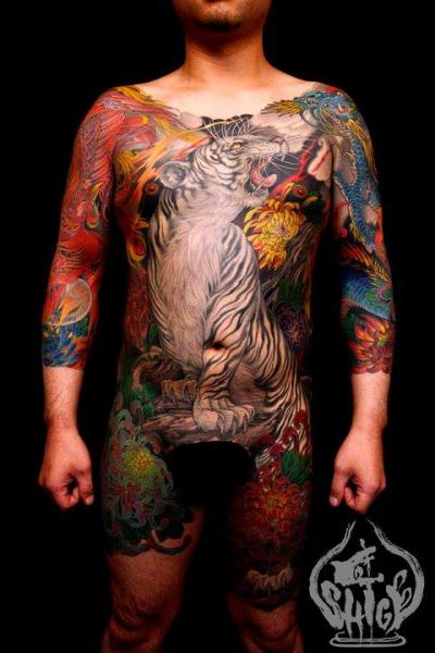 tatouage japonais ventre