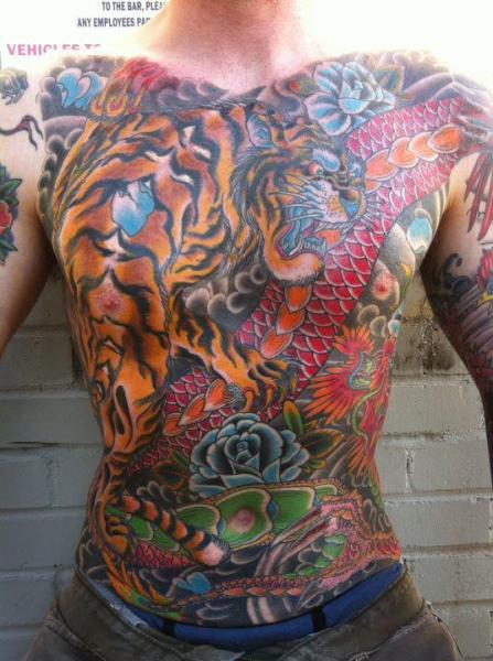 tatouage japonais ventre
